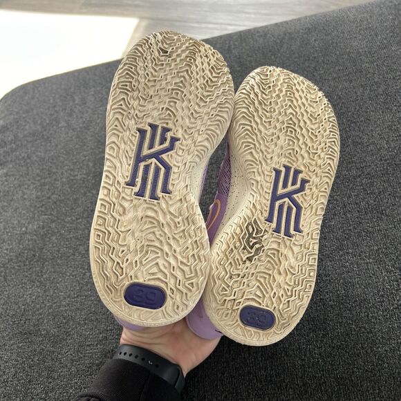 Nike Kyrie 7 GS 'Daughters' Basketball Shoes Size Youth 6.5 Women's 8 - Picture 6 of 9